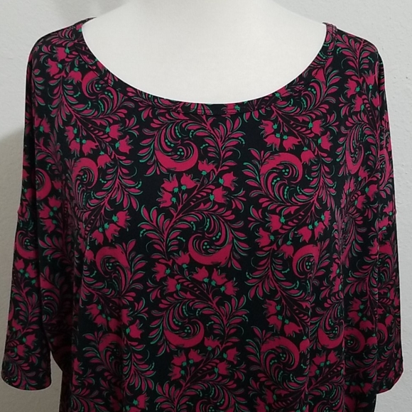 LuLaRoe Tops - 🔴Lularoe Irma  top